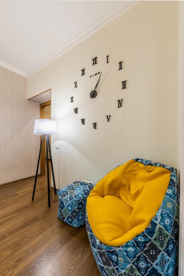 2К Квартира На Шота Руставелі, Бессарабка Kiew Exterior foto